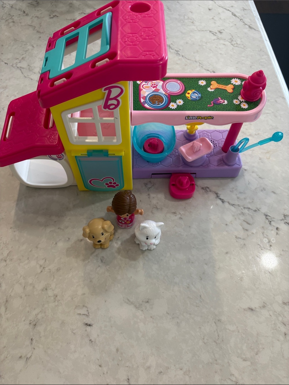 Fisher-Price Little People Barbie Play and Care Pet Spa Musical Toddler Playset